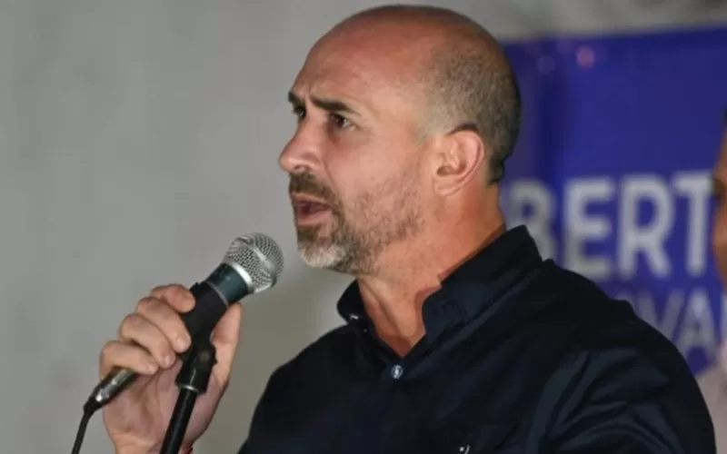 Frattini reuni&oacute; vecinos por reclamos