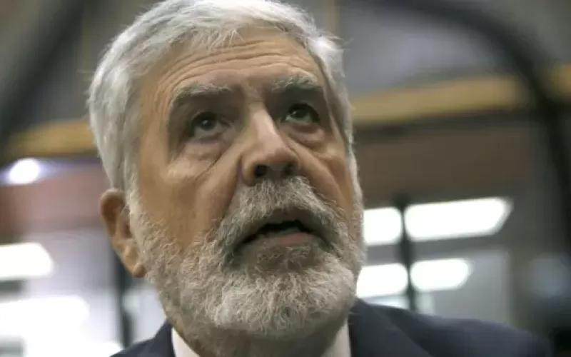 Condenan a Julio De Vido por compras irregulares de GNL durante el kirchnerismo