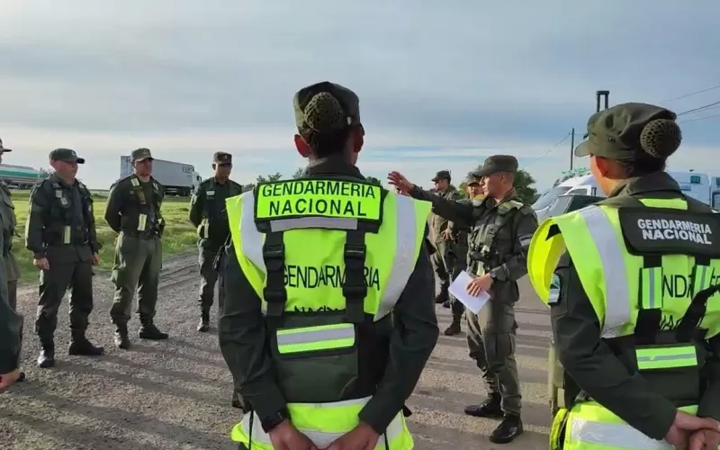 Procesan a 13 gendarmes por coimas en controles viales