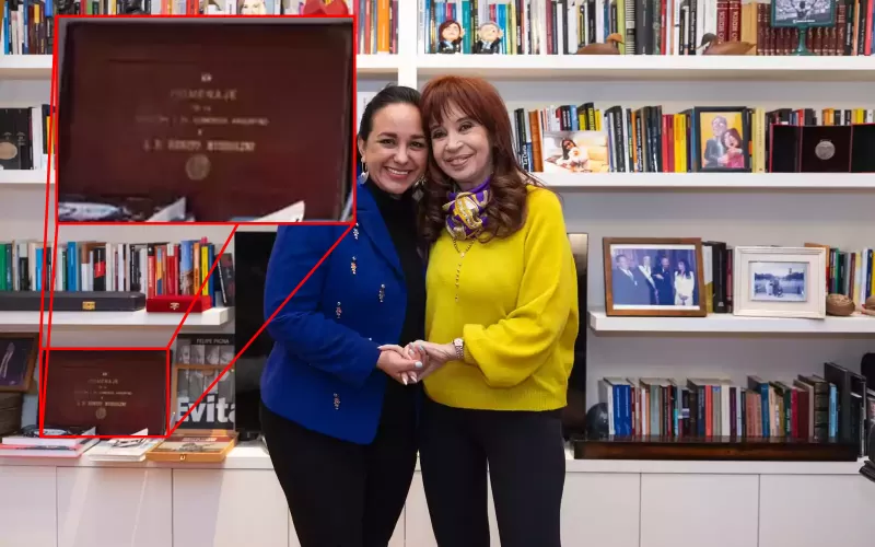 El libro de Mussolini en la biblioteca de Cristina Kirchner