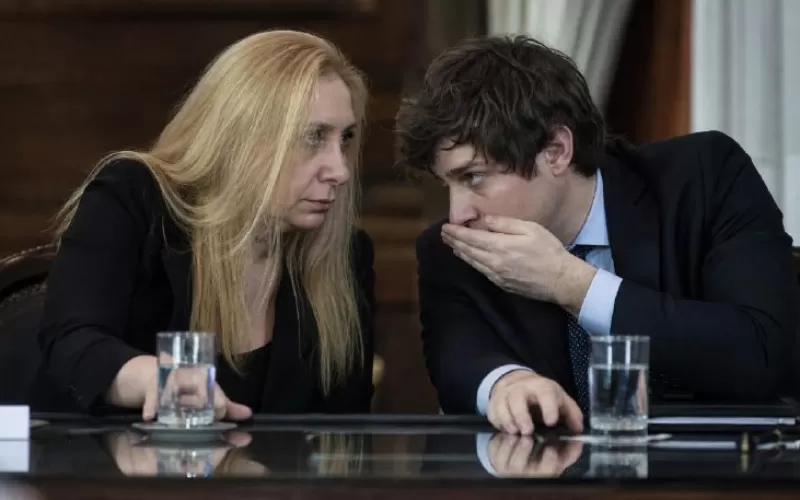 Karina Milei y Santiago Caputo reabren la guerra por las listas para 2027