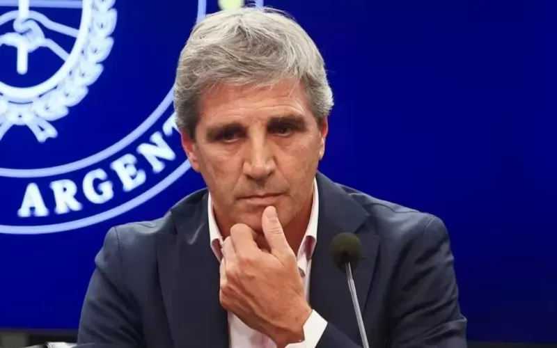 Caputo anticipa crecimiento y baja inflaci&oacute;n