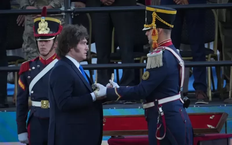 Milei restituy&oacute; el sable corvo de San Mart&iacute;n y reivindic&oacute; la gesta libertadora